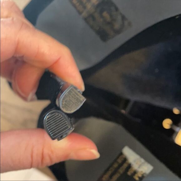 CAPE ROBBIN BLACK VELVET OVER KNEE FLOWER … - Picture 5 of 8